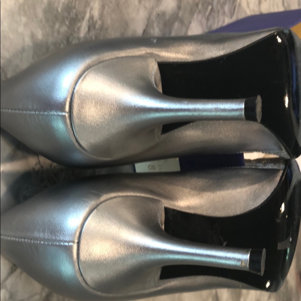 Stuart Weizmann Chantelle Silver Evening Shoes - image 4